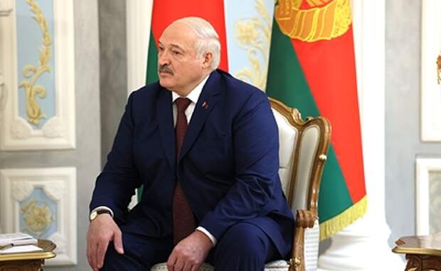 Лукашенко объяснил, как он реагирует на критические публикации в СМИ