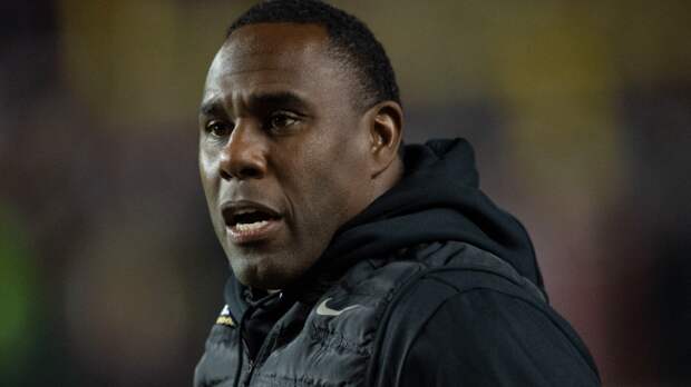 Derek Mason looks on from the sidelines.