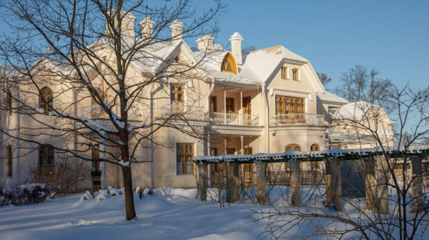 Фермерский дворец в Петергофе можно будет посетить бесплатно 22 февраля