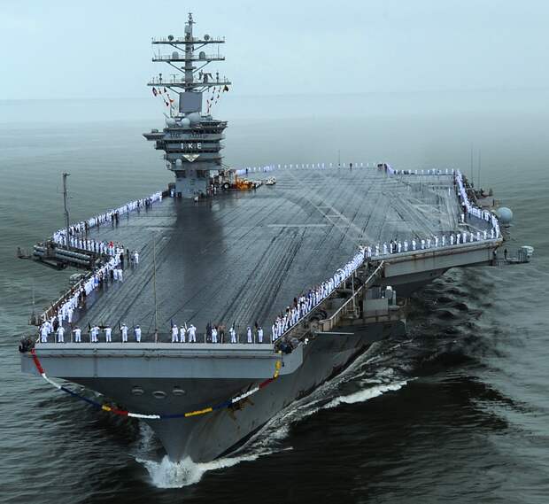 Авианосец "Эйзенхауэр" ВМС США зашел в Средиземное море. Источник изображения: https://vk.com/denis_siniy