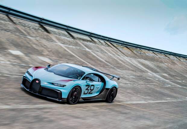 Спецверсия гиперкара Bugatti Chiron Pur Sport Grand Prix