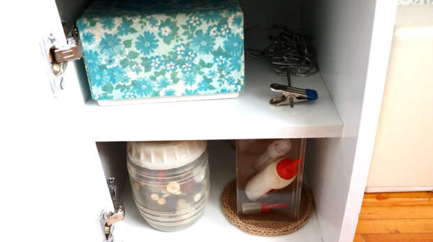 Посмотрите, что находится у меня в коробках и ящиках в швейной комнате. Мои запасы для рукоделия