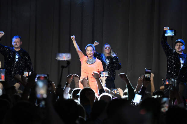 Экс-танцор Булановой Берегуля признался, что может вновь работать с певицей