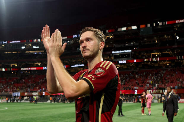 Игрок "Атланты" Миранчук останется в США на время матчей сборной России