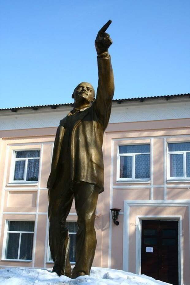 Непропорциональный Ленин СССР, искусство, история, ленин, памятник, современное искусство