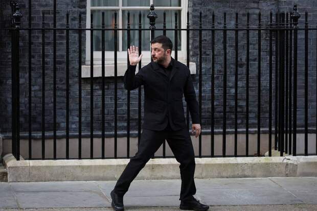 Стало известно о многократных уклонениях Зеленского от призыва на воинскую службу