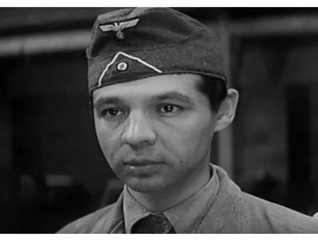 Раднэр играл и в "серьёзных" фильмах. Например, в военной картине "Щит и меч"