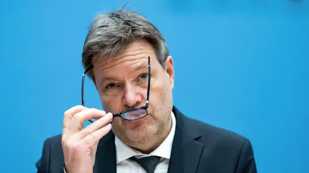 Министр экономики ФРГ Хабек: Германия на 55% зависит от российского газа