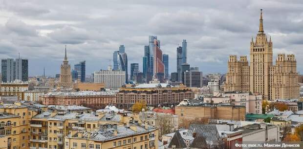 В Москве на несанкционированном митинге начались провокации против полиции Фото: М. Денисов mos.ru
