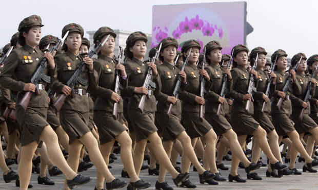 Парад в честь годовщины основания Трудовой партии Кореи армия, женщины, северная корея