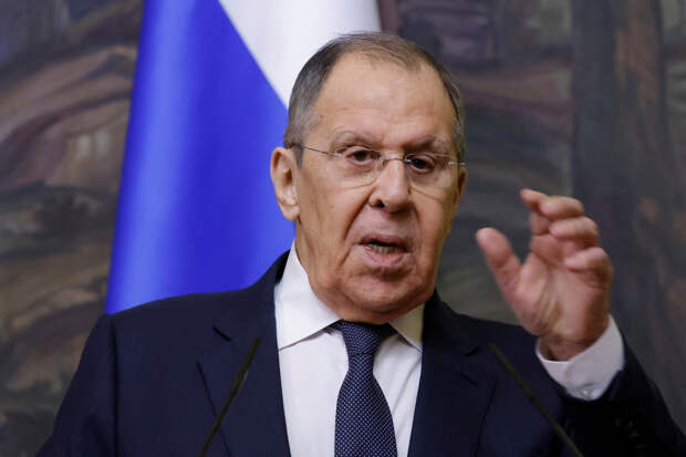 Путин наградил отмечающего 75-летие Лаврова высшей государственной наградой