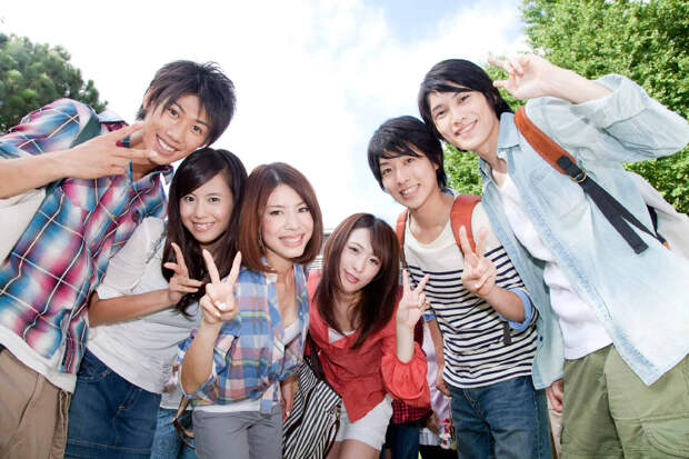 Молодые японцы. Источник: thetruejapan.com