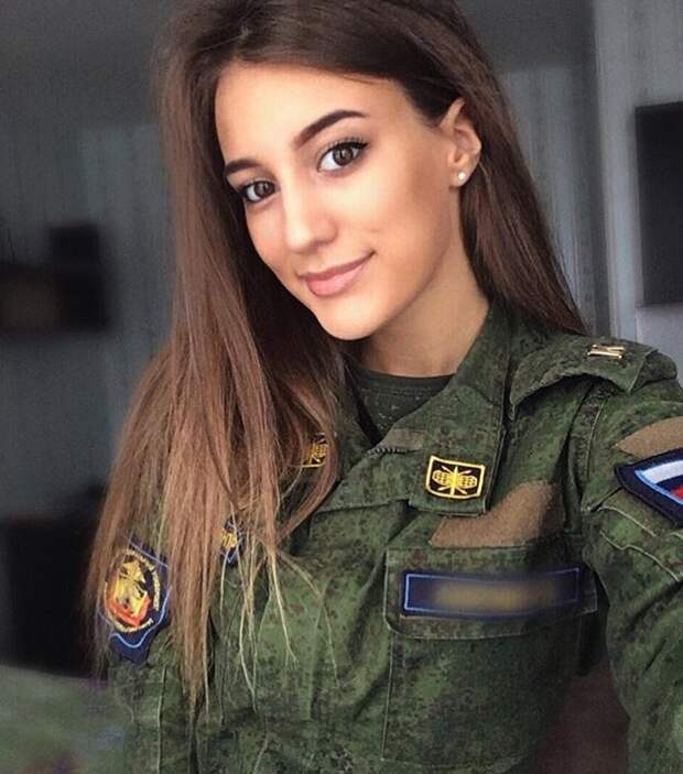 Красивые девушки из Вооруженных Сил РФ (37 фото)