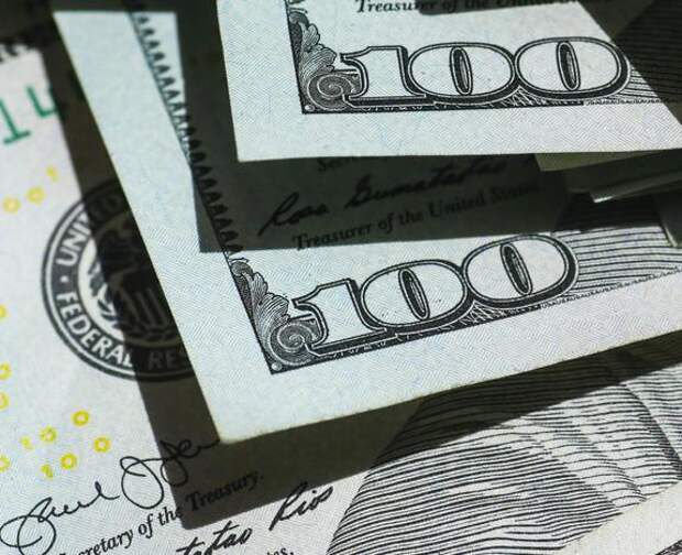Торгов долларов и евро на Мосбирже не будет с 13 июня из-за санкций США