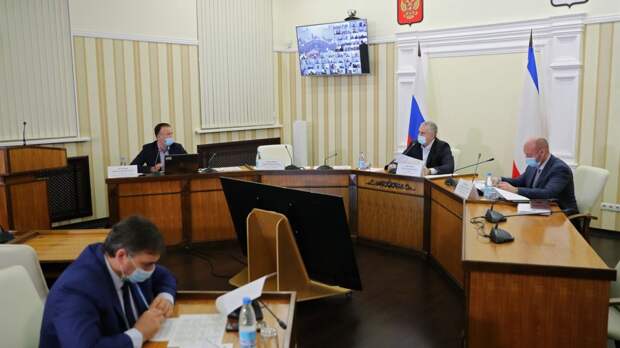 Дорогу в Оленевке Черноморского района должны отремонтировать до 1 июня
