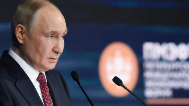 Песков подтвердил участие Путина в ПМЭФ-2026