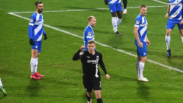 Гол россиянина Жирова не спас «Зандхаузен» от проигрыша «Дармштадту» в матче второй Бундеслиги