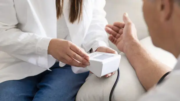 Врачи рассказали о мерах профилактики рисков, связанных с давлением