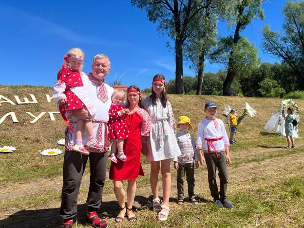 В Лукоянове проходит семейный фестиваль «Ромашковый луг»: смотрим фото