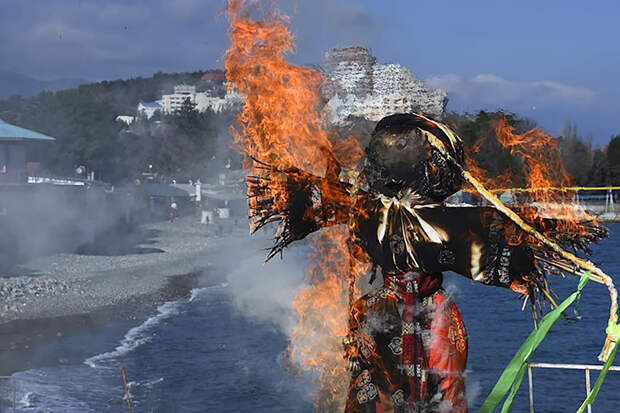 Россиян предупредили об уголовной ответственности за празднование Масленицы