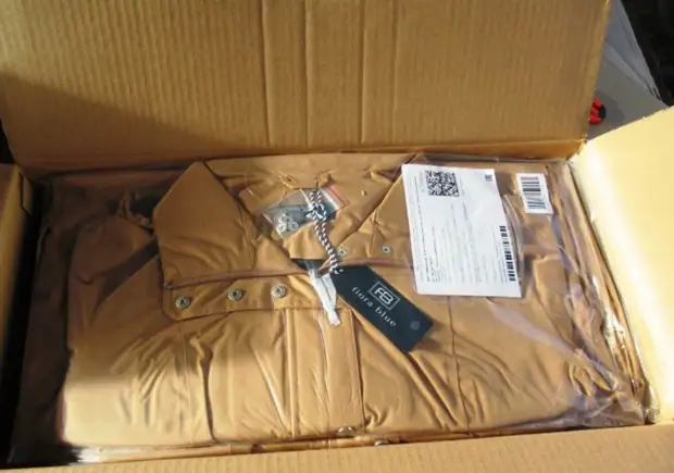 Кухонные принадлежности, брюки и датчики парковки пытались провезти в Петербург под видом пластика