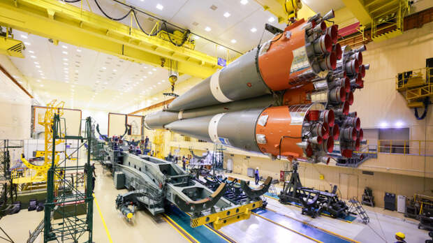 Спутник с мышами, мухами и растениями отправится на полярную орбиту