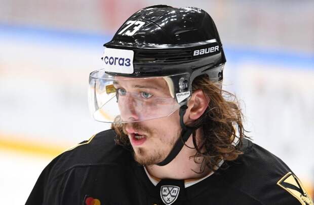 Капитан «Адмирала» Шулак отправил шайбу в свои ворота в матче КХЛ