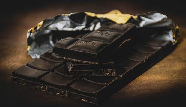 Диетолог Кривченков заявил, что шоколад не приводит к ожирению