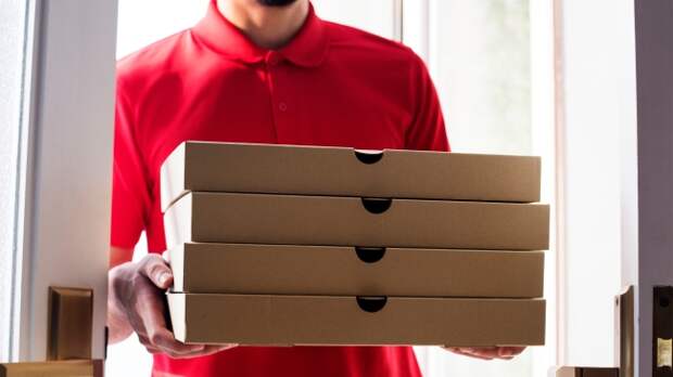 Man delivering pizza