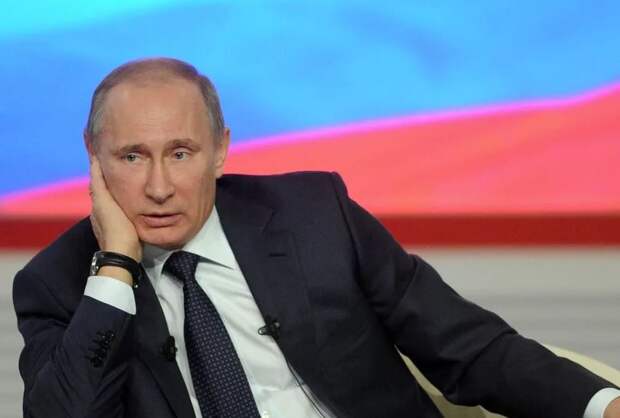 Путин и премьер Ливии обсудили мирное урегулирование в африканской стране