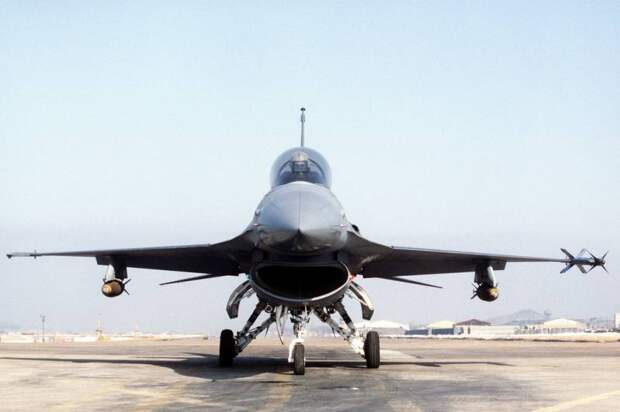 Истребители F-16 в украинском небе станут легкой добычей для ВКС России