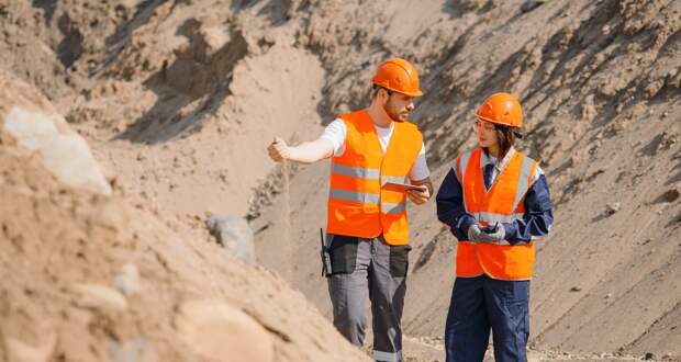 К 2027 году в России расширят перечень профессий, доступных женщинам