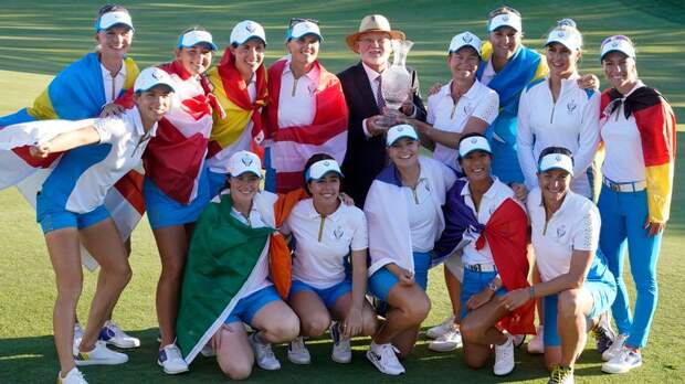 The victorious European team with the Solheim Cup