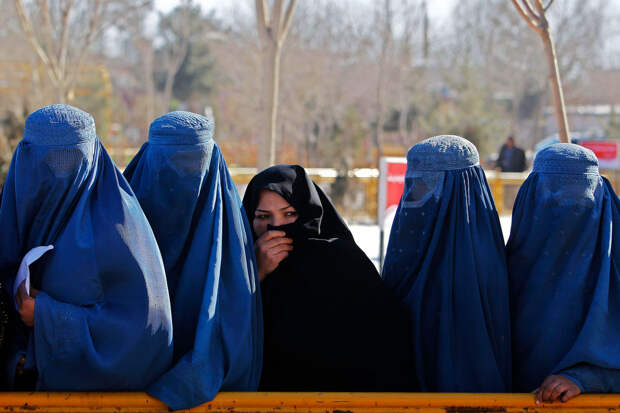 В афганской Герате запретили обтягивающую одежду для женщин