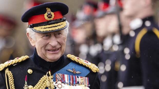 Карл III сделал шаг к примирению с младшим сыном ради внуков