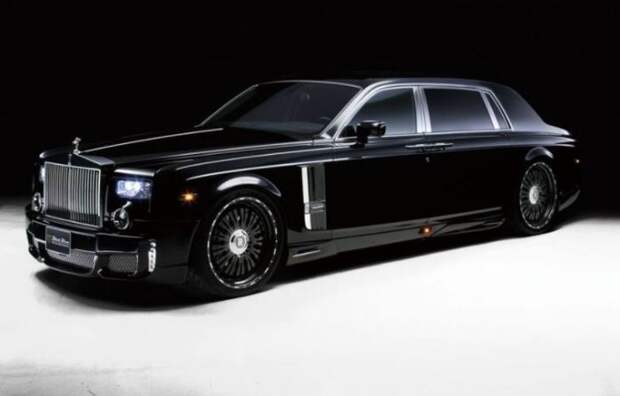 Шикарный Rolls-Royce Phantom.