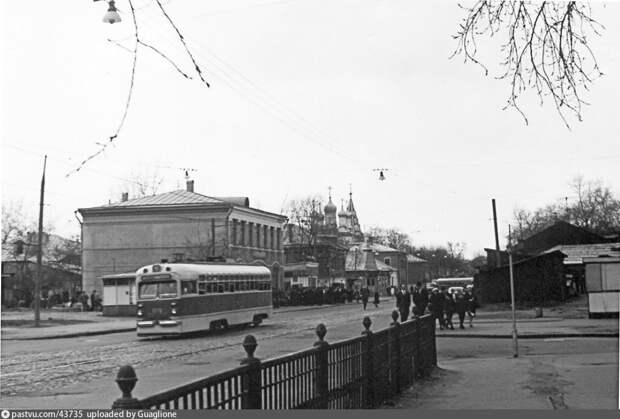 Солдатская улица, 1973 г. Автор С. Пирковский.