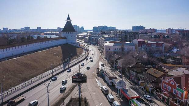 На центральной улице Астрахани заменят все светофоры