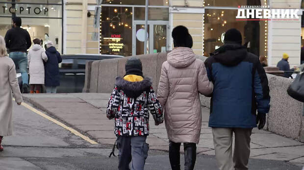 Видео: петербурженки рассказали, что для них значит быть мамой