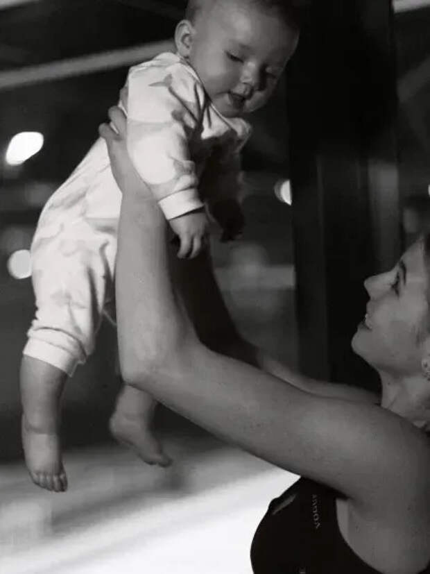 Александра Трусова с сыном