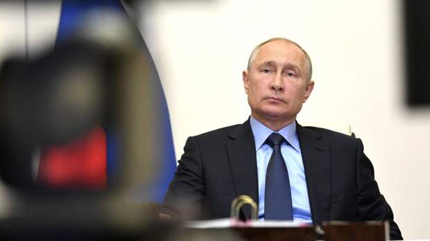 Путин уверен, что будущее России напрямую зависит от развития высоких технологий Путин уверен, что будущее России напрямую зависит от развития высоких технологий