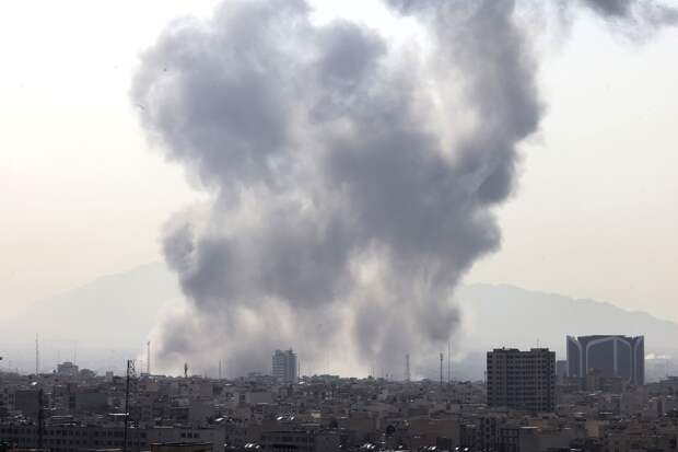 Израиль нанес удар по главному военному университету КСИР