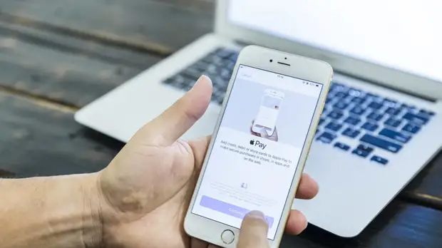 На портале mos.ru появилась возможность оплаты городских услуг с помощью Apple Pay