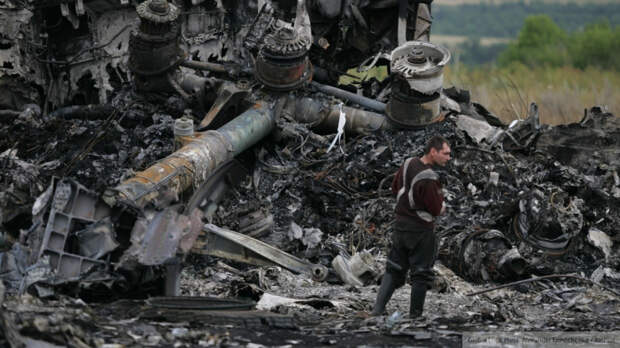 Bellingcat пытается повлиять на судебный процесс по делу MH17