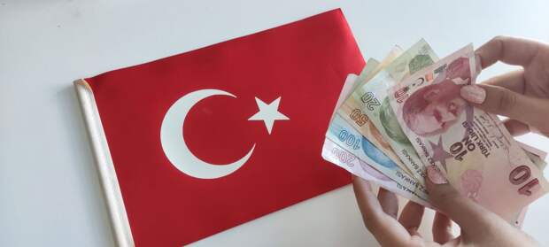 Турцию спасают оптимизм и российские деньги