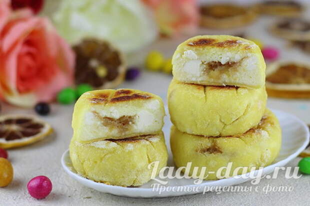 Пышные сырники из творога в духовке — самый вкусный рецепт