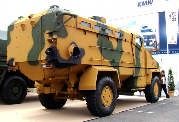 Бронекорпус модели 350-16Z с двумя боковыми дверями и одной задней