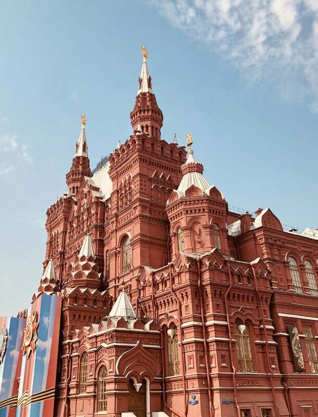 Московские музеи и театры рекомендуют распечатывать билеты до 11 мая