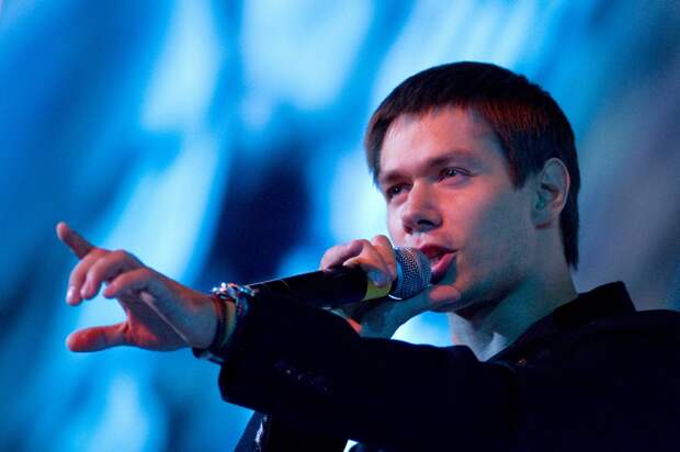 Сам по себе, исколотые вены, ломки, пожар, инфаркт в 34: кого Стас Пьеха винит в тяжёлом детстве и наркозависимости