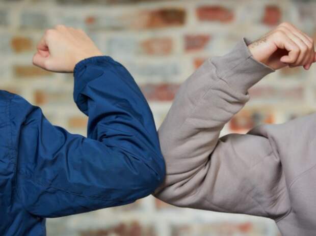 Жительница Кузбасса из ревности разбила тарелку о голову возлюбленного